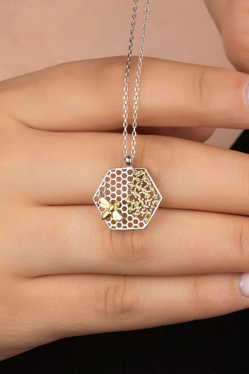 925 Ayar Gümüş Rodyum Arılı Petek Kolye