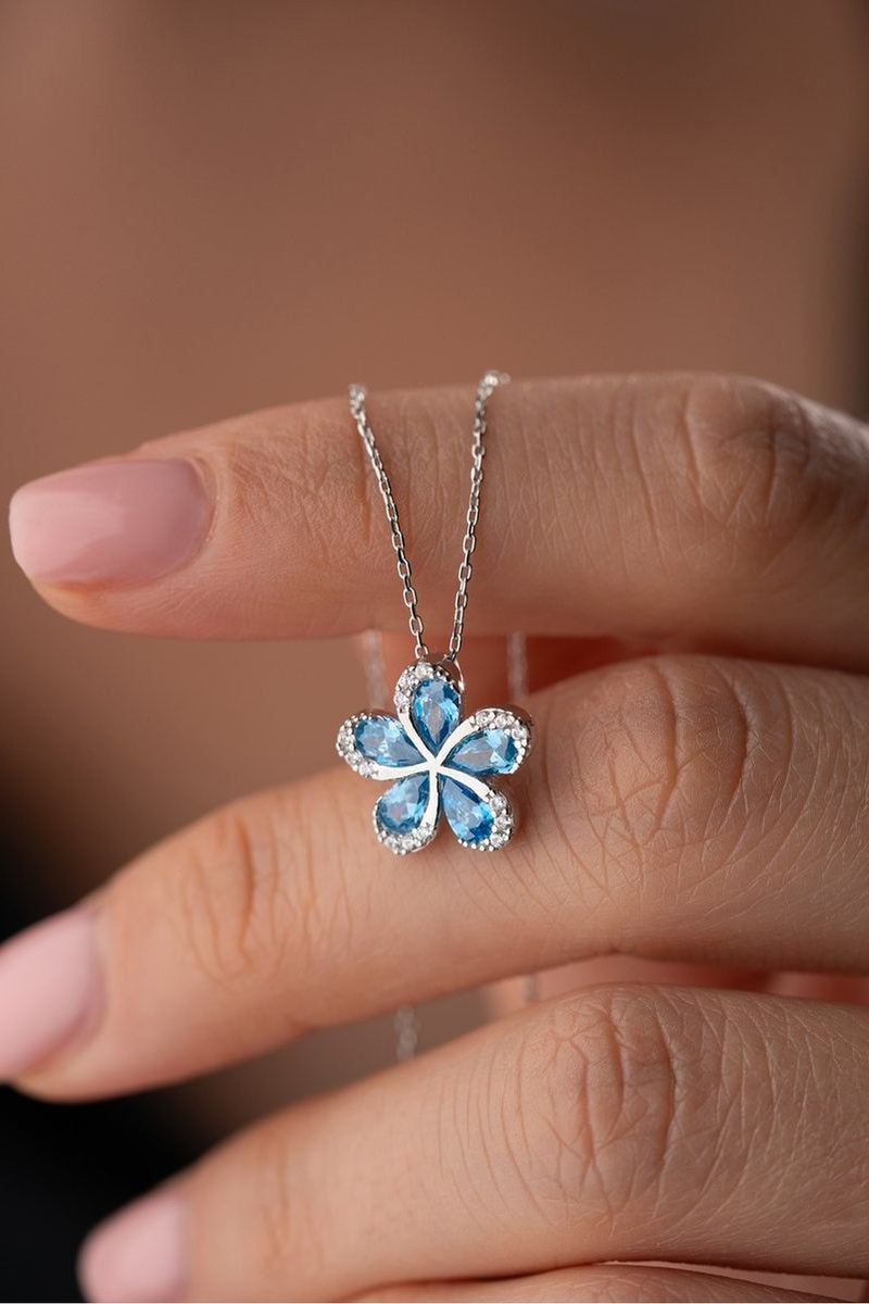 925 Ayar Gümüş Aqua Taşlı Çiçek Kolye