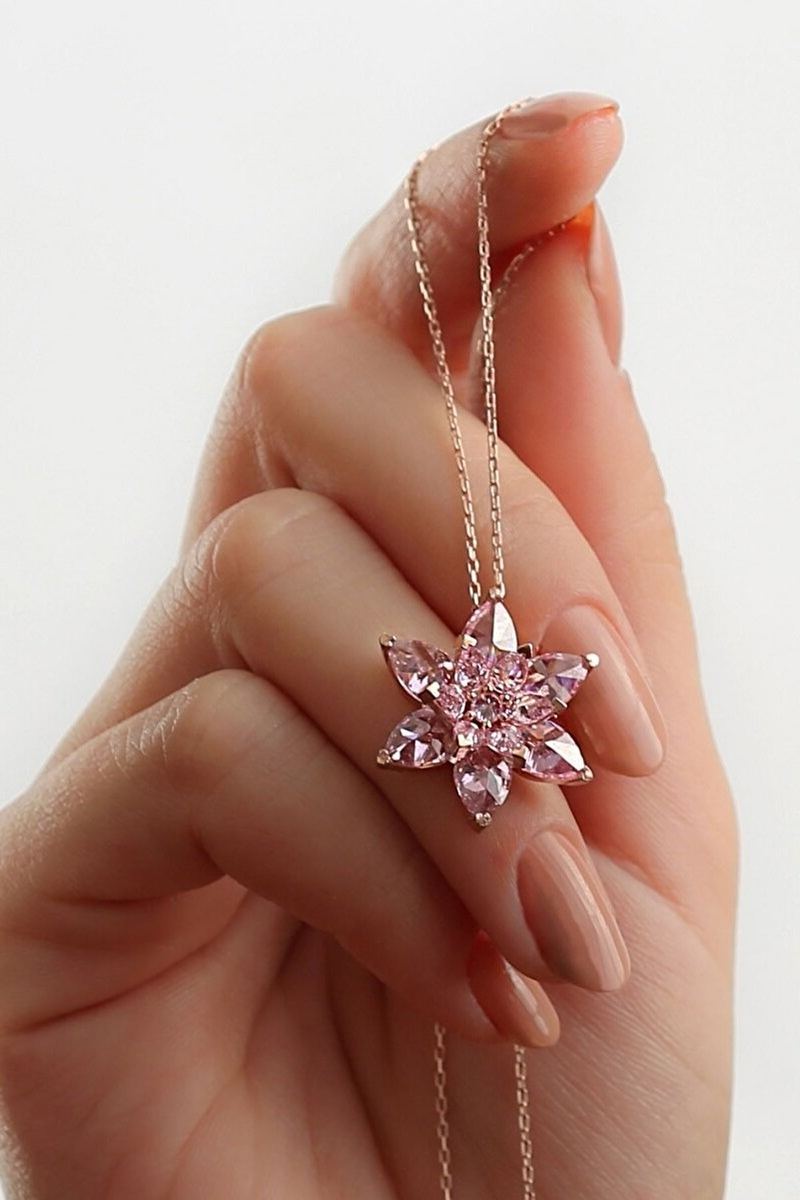 925 Ayar Gümüş Toz Pembe Renkli Lotus Kolye
