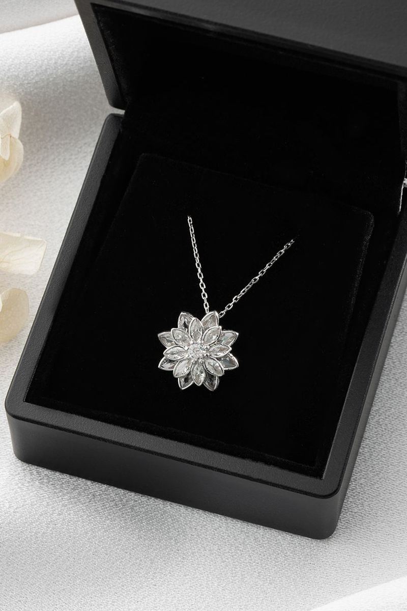 925 Ayar Gümüş Işıklı Kutuda Lotus Çiçeği Kolye görsel 2