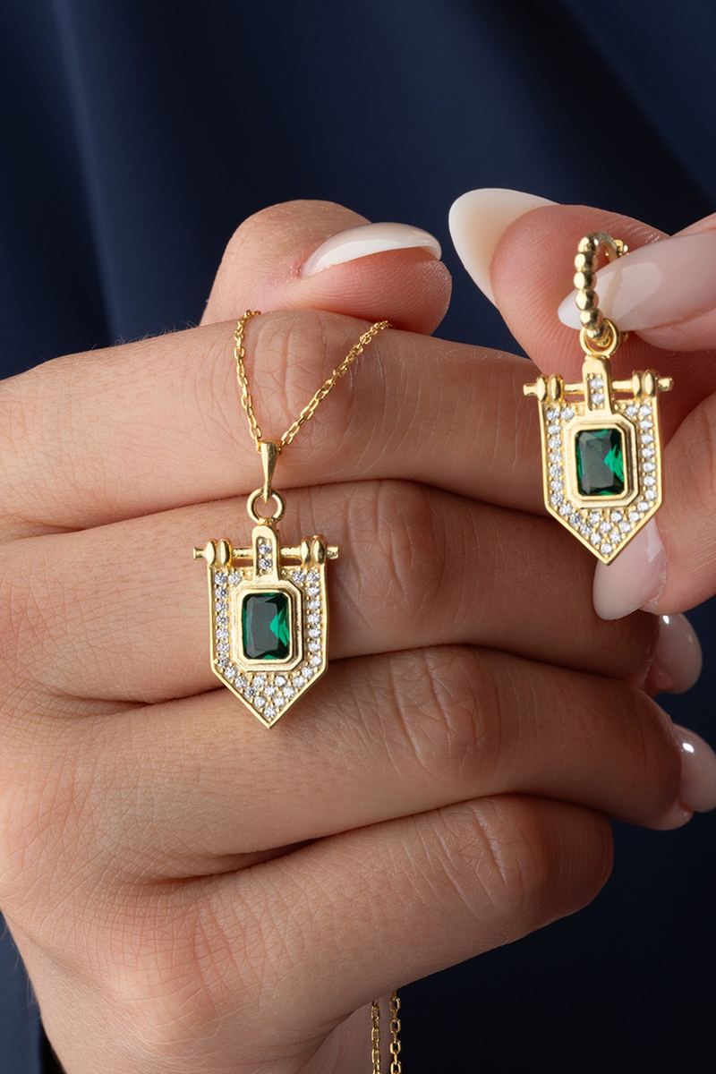 925 Ayar Gümüş Yeşil Taşlı Trend Takı Kolye Küpe Seti görsel 2