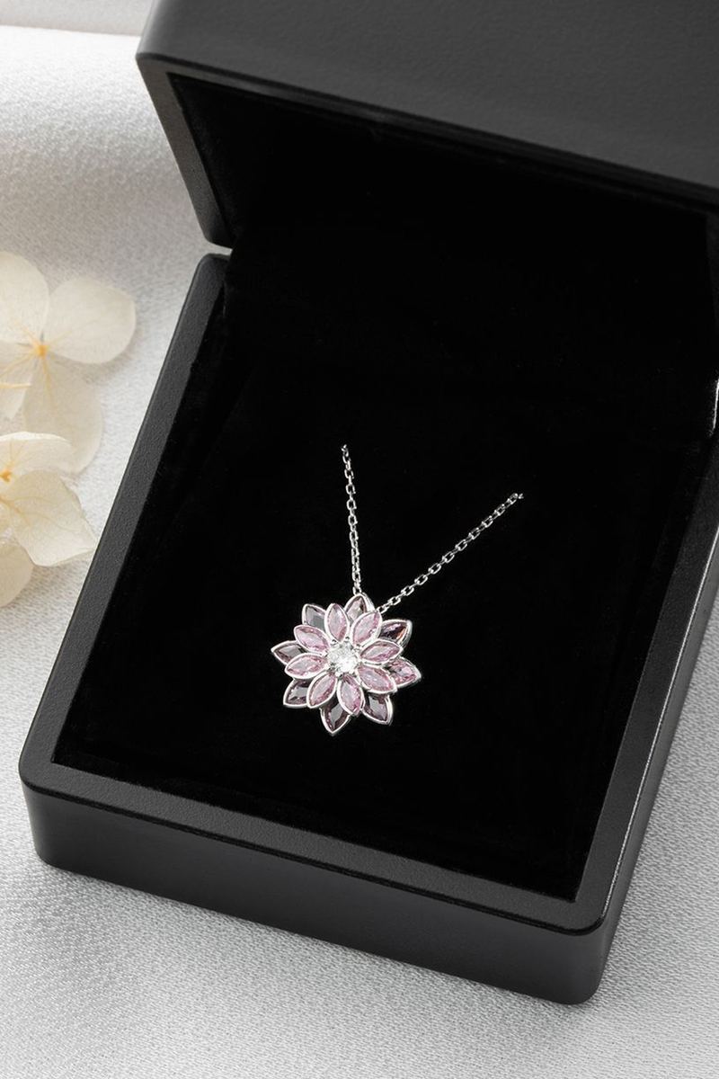 925 Ayar Gümüş Işıklı Kutuda Lotus Çiçeği Kolye görsel 2